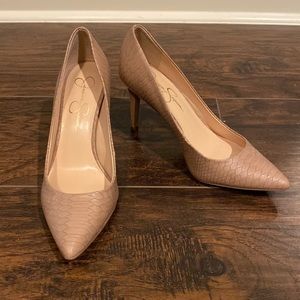 Jessica Simpson closed toe heels. Nude size 7. Worn but great condition